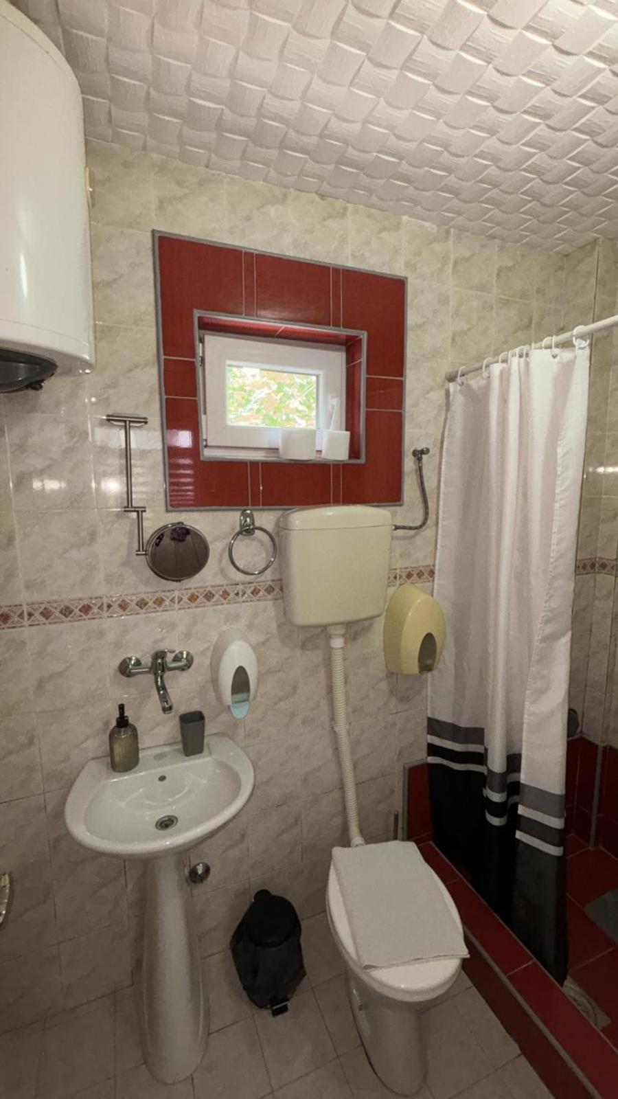 Dody Апартамент *